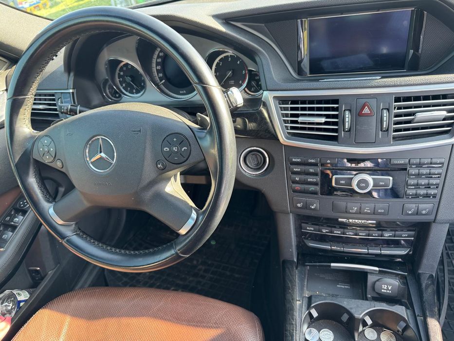 MERCEDES-BENZ E-Class 2012 — imagine 4