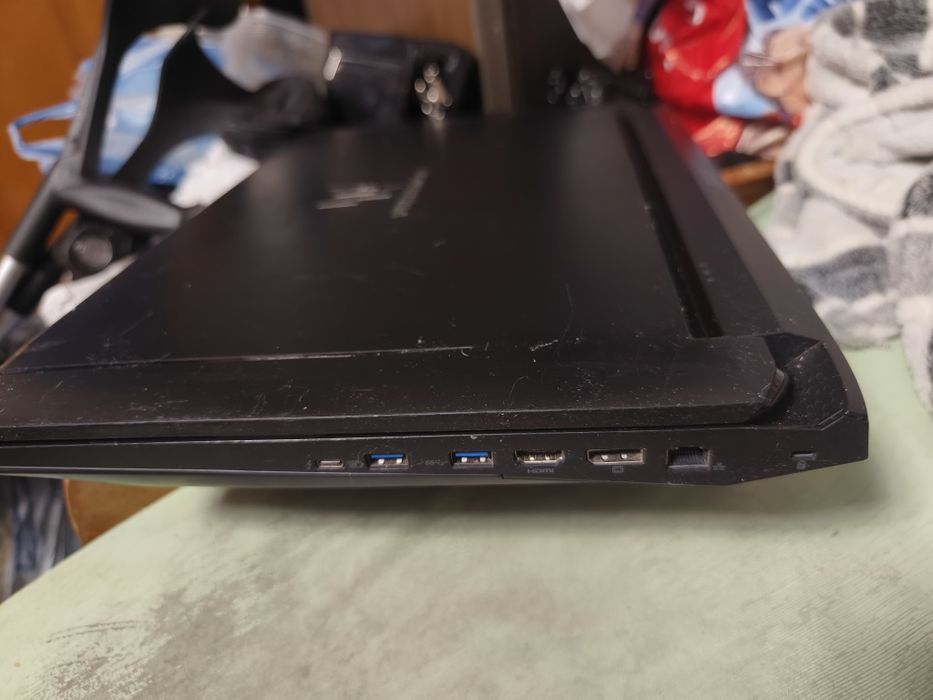 Acer predator геймърски лаптоп 17.3 инча