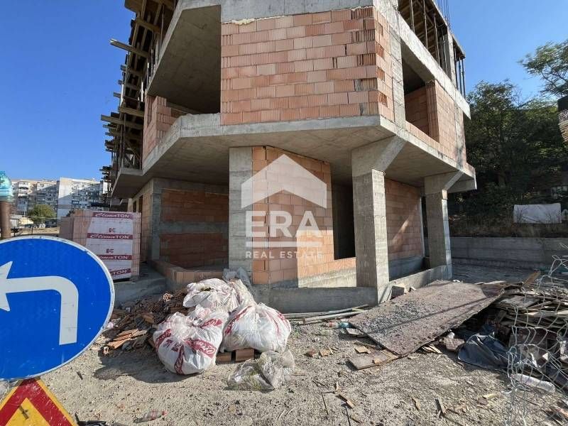 Ексклузивен партерен магазин за продажба, в новострояща се сграда, жк