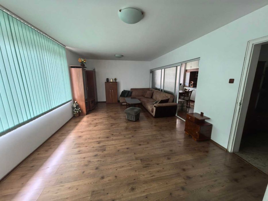 Продава се Двустаен апартамент в Казанлък - 68 кв.м за 825 €/кв.м - Снимка #1