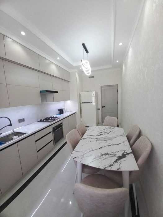 Ж/К Manzur 2комн/10/10, 73м2, Раздел, Евроремонт, кирпич. Ор-р: Сайрам