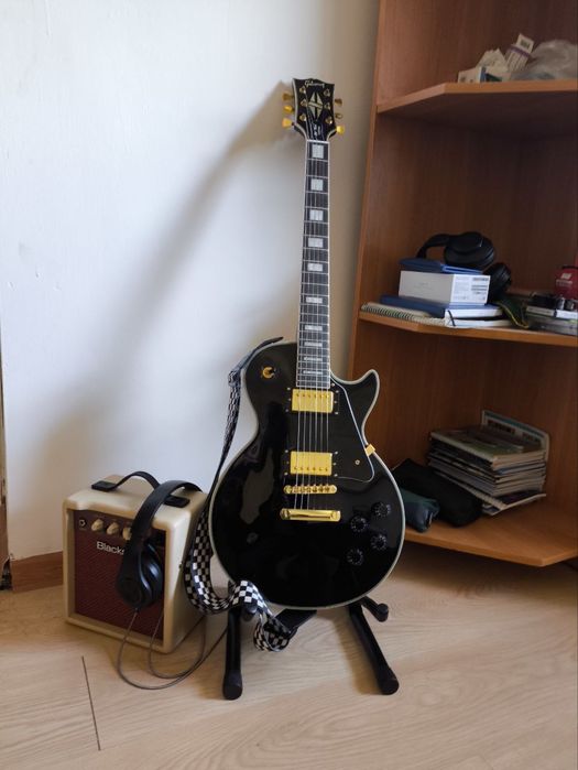 Продаю LesPaul custom