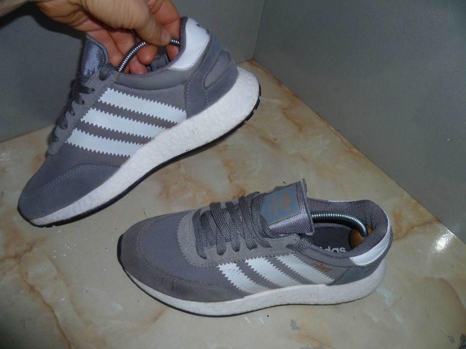 ADIDAS Boost маратонки №37