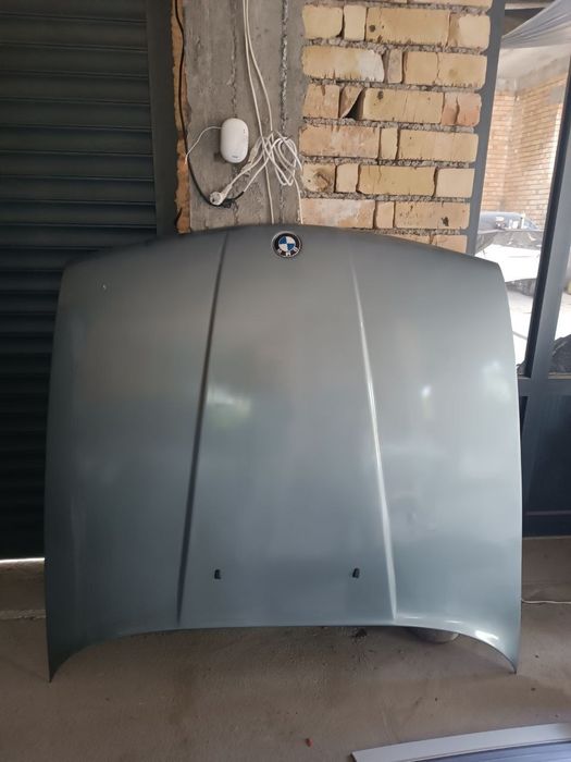 Капот на BMW m5 e34