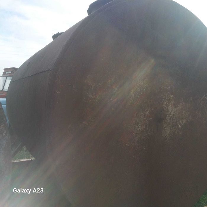 металлическая емкость