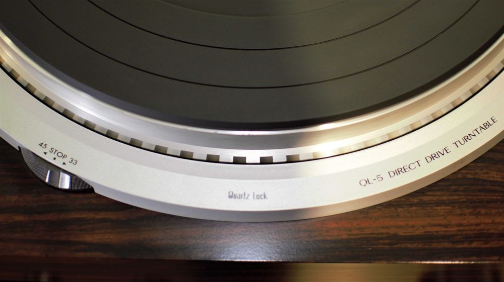 Проигрыватель виниловых дисков Victor Ql-5R