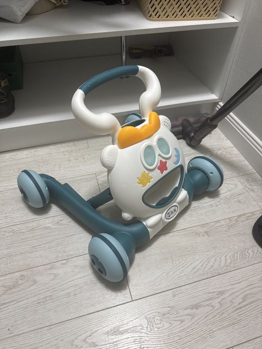 Продам коляску с автолюлькой и толокаром