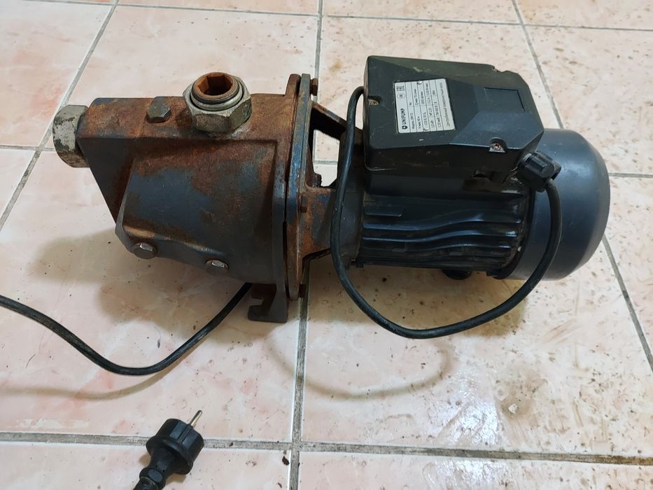Продам насос б/у в рабочем состояний