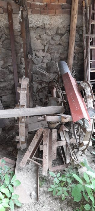 Mașinărie de scos cartofi