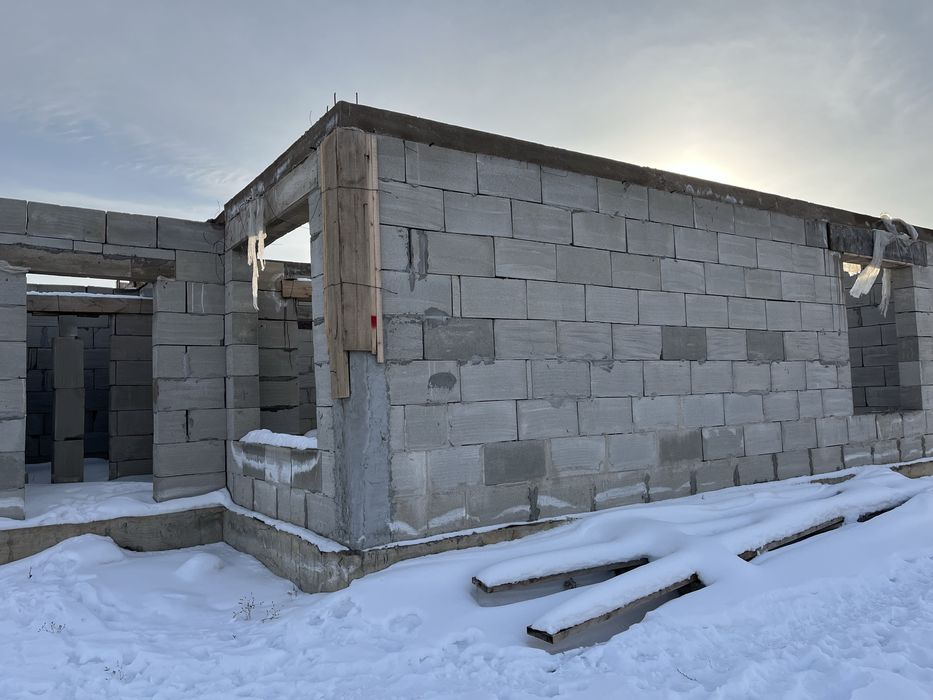 Продам дом недостроенный