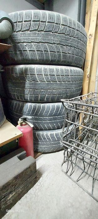 Продам б/у резину