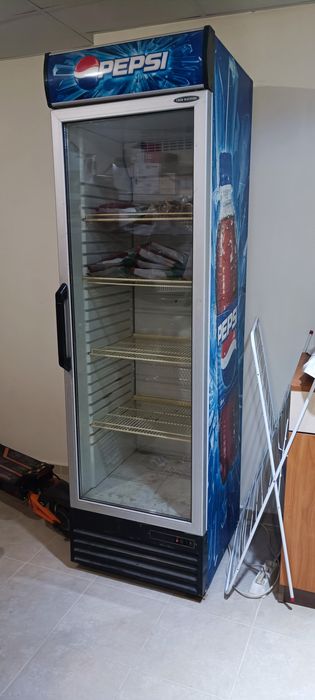 Продавам Хладилна витрина