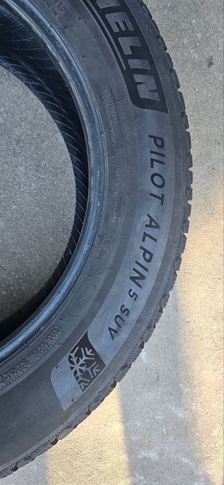 Зимни гуми Michelin Pilot 5 SUV 235/60/18