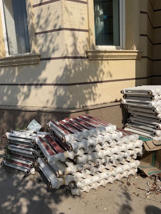 Продам чугунные батареи отопления — 26 шт.