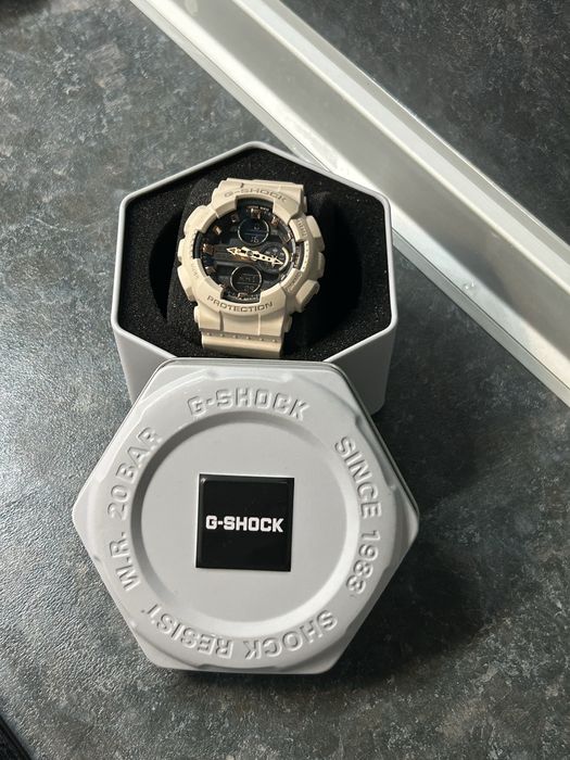 Часовник G-Shock