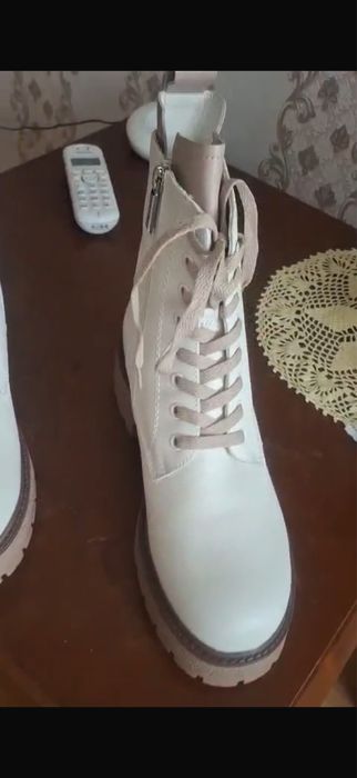 продам зимние сапоги кожанные