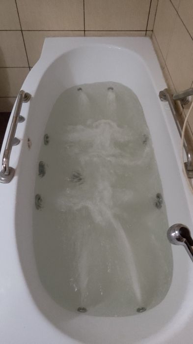 Cada baie cu hidromasaj Cassiopea, 180×80cm!