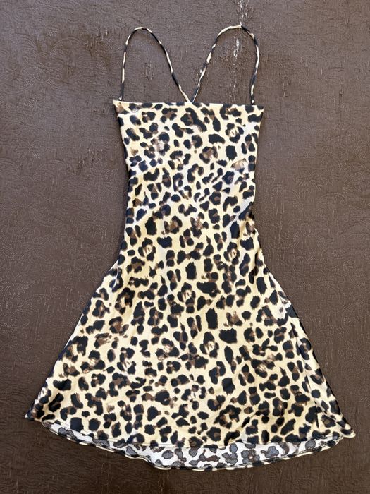 Сатенена рокля с леопардов принт ZARA