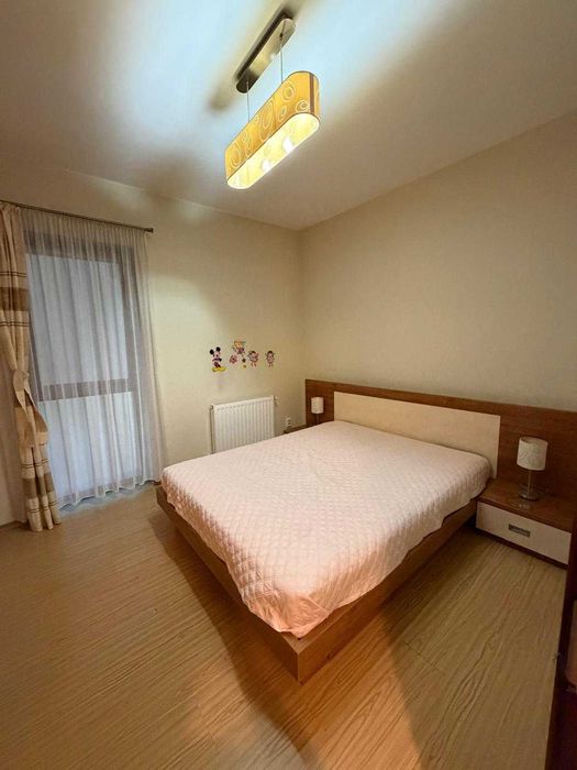 Porprietar inchiriez apartament 2 camere STR.MOLDOVITA
