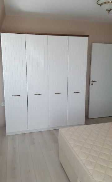 Дава се под наем Двустаен апартамент в Бургас, Център - 60 кв.м за 153 € - Снимка #2