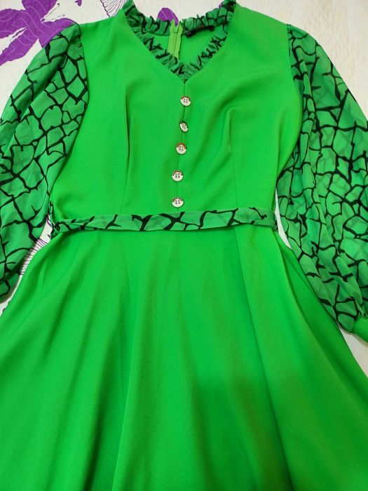 rochie de seară/zi  cu  mâneci din voal