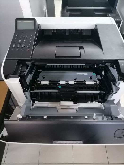 Canon printer oq qora orqa oldi chiqaradi qulayliklarga juda boy