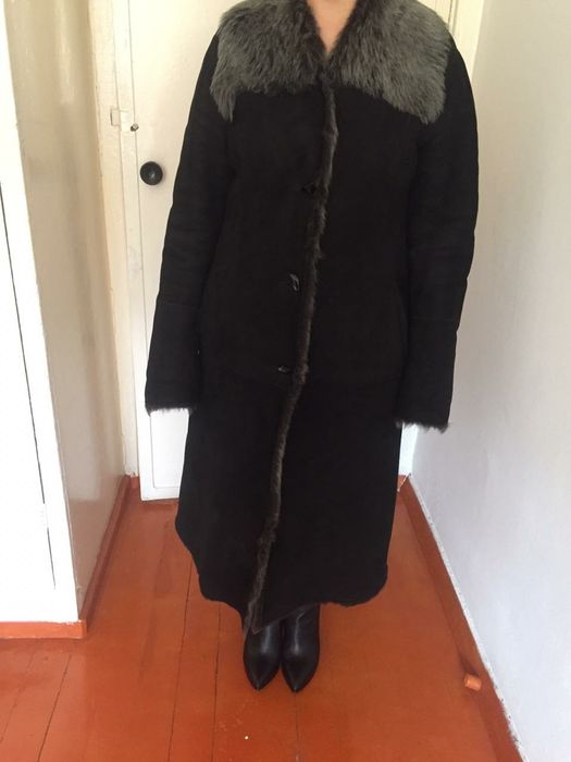 Дубленка чёрного цвета замшевые