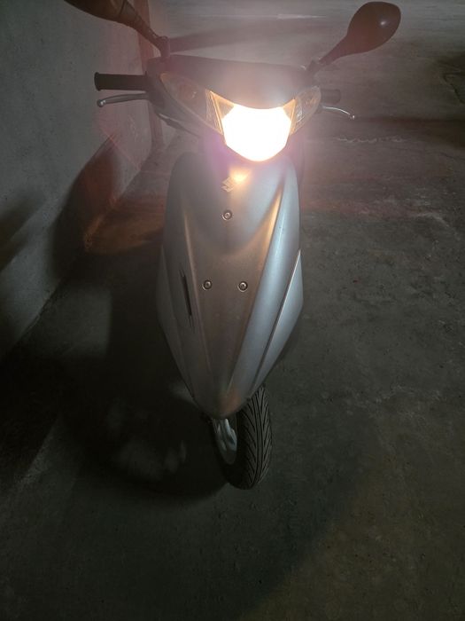 Suzuki address v50