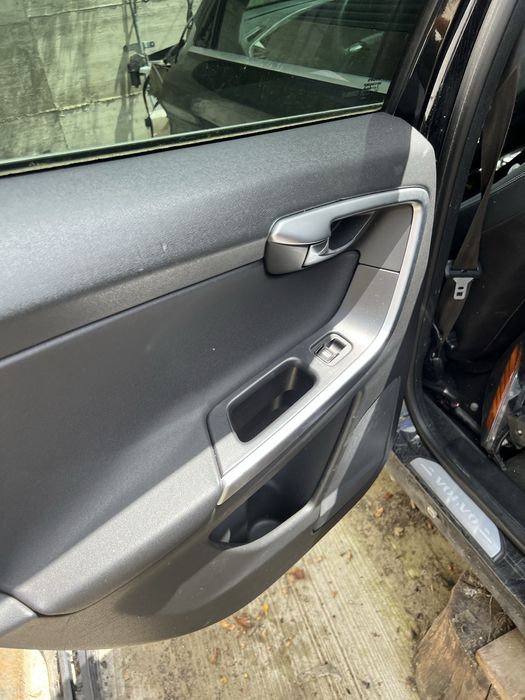 Usa completa stanga spate Volvo XC60 D6 2008-2013