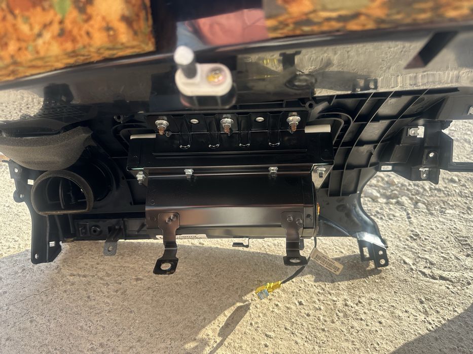 Табло със десен airbag за Опел Антара!