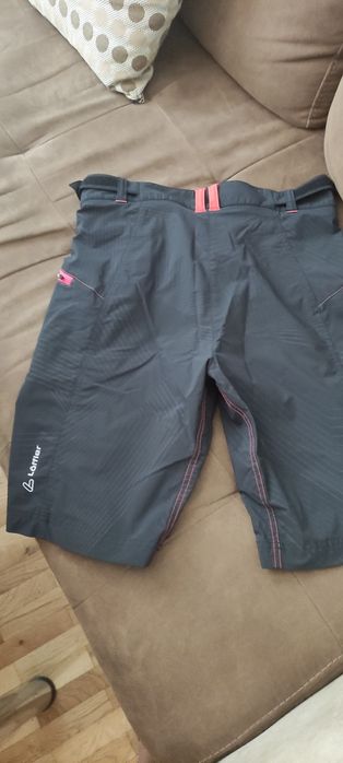 Джърсита ,къси гащета ,всичко е ново