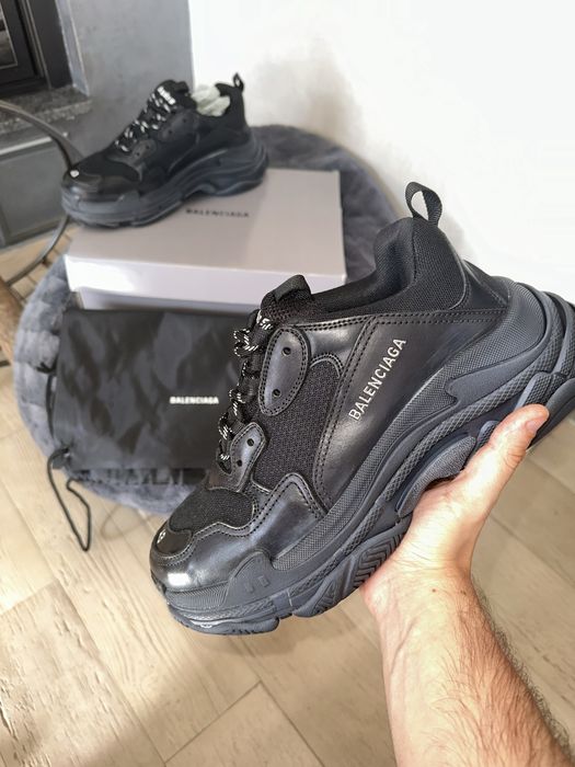 Balenciaga Triple S Black
