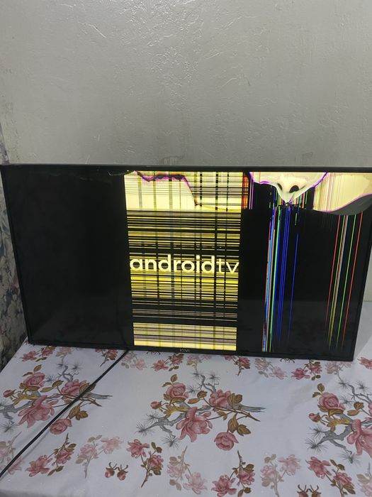 Телевизор киви на  запчасть