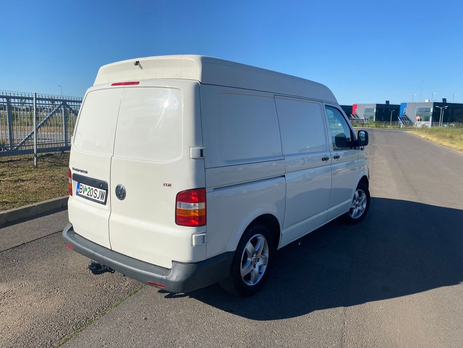 Inchiriez duba fără șofer