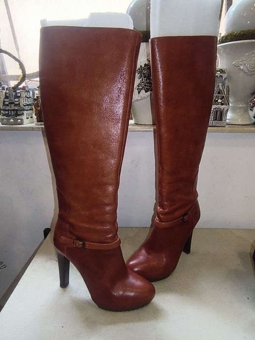 Nina West u Kelvin Klein 37 номер