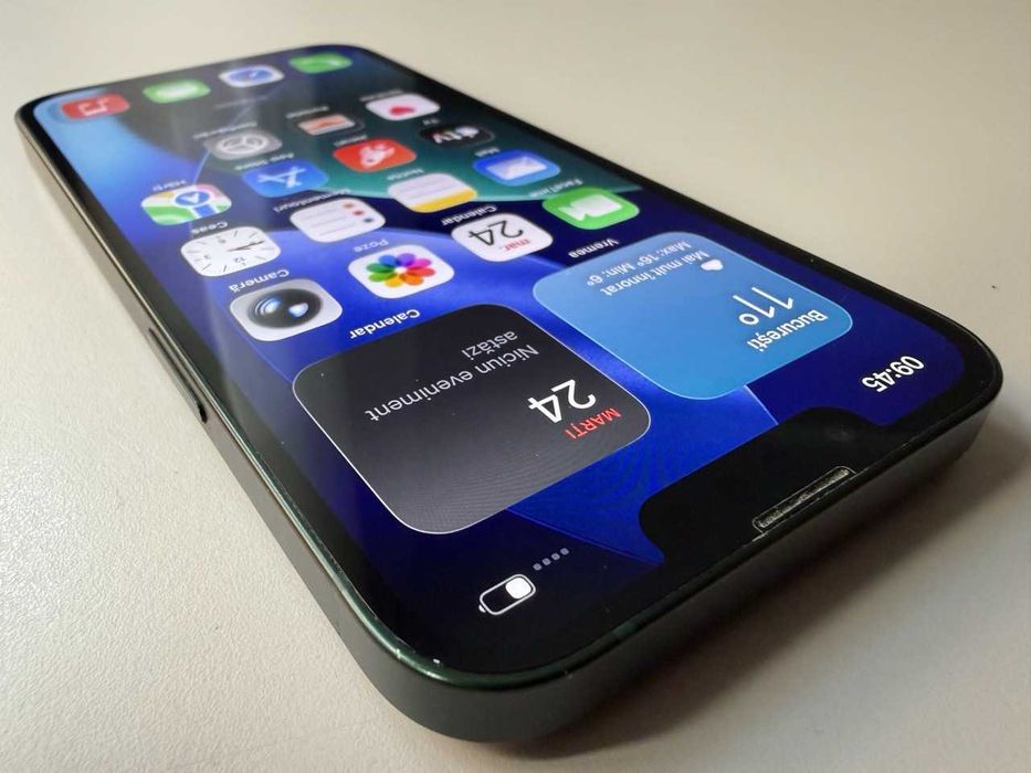  Apple / iPhone 13 128 Gb / Green