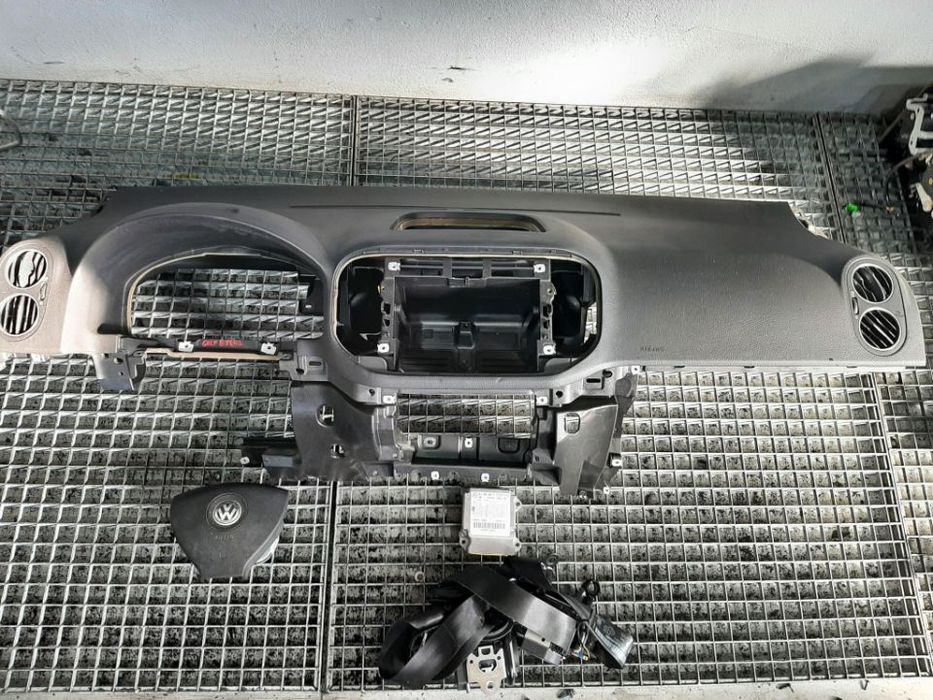 kit plansa bord vw golf 5 plus