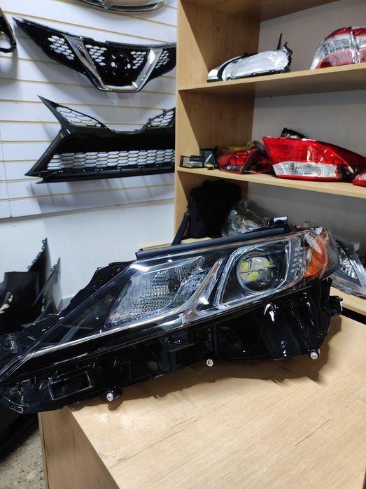 Фары на  Камри 50 Se