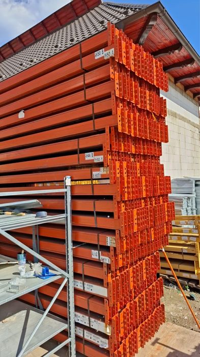 vand rafturii metalice