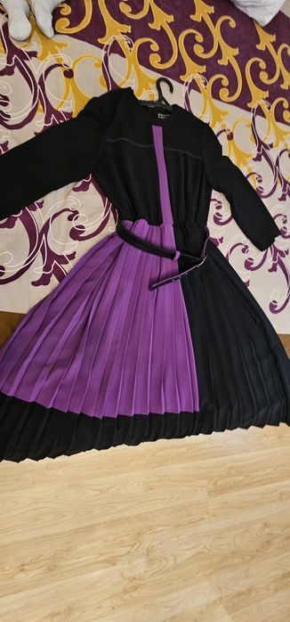 Продам новые платья