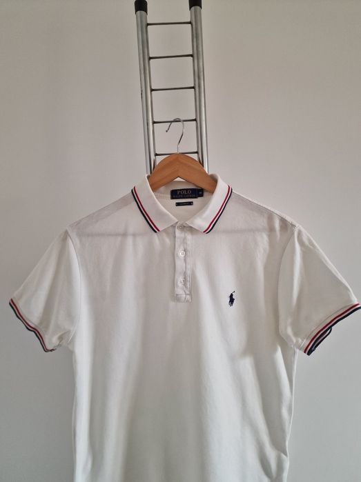 Страхотна мъжка тениска POLO RALPH LAUREN размер M
LAUREN размер М, без забележки като нова,
размери 54см е подгръдната и 70см e
дължината, цена 30€