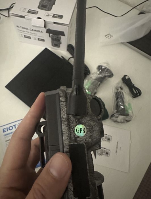 Camera video 4G cu SIM si GPS supraveghere padure panou solar vanatoare