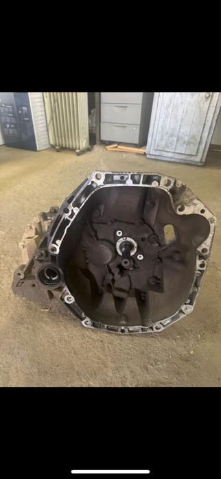 Cutie dacia logan 1.5 dupa 2014