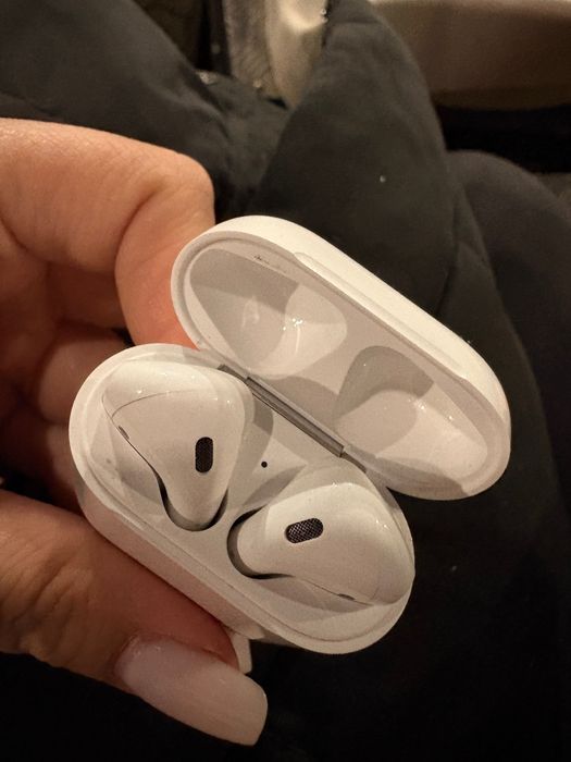 Слушалки AirPods 2