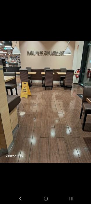 Предлагам  почистващи услуги  за заведение  магазини   халета офиси