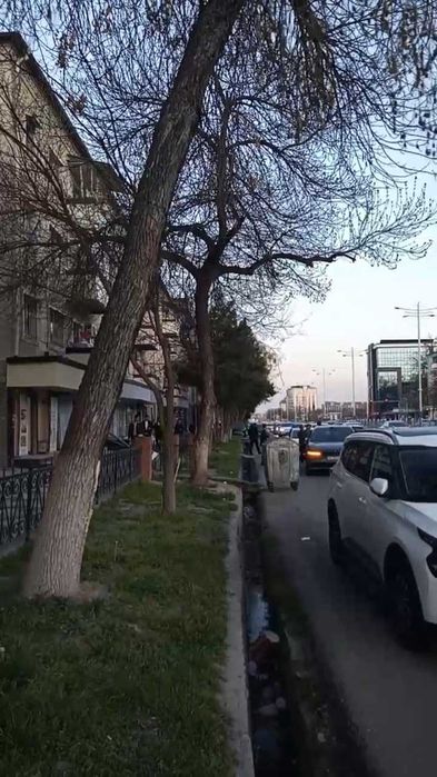 Аренда в доль главной дороги – торговые ряды проспект Мукимий