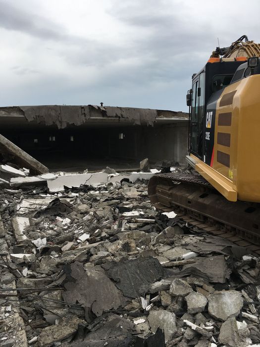 efectuăm săpături demolări terasamente