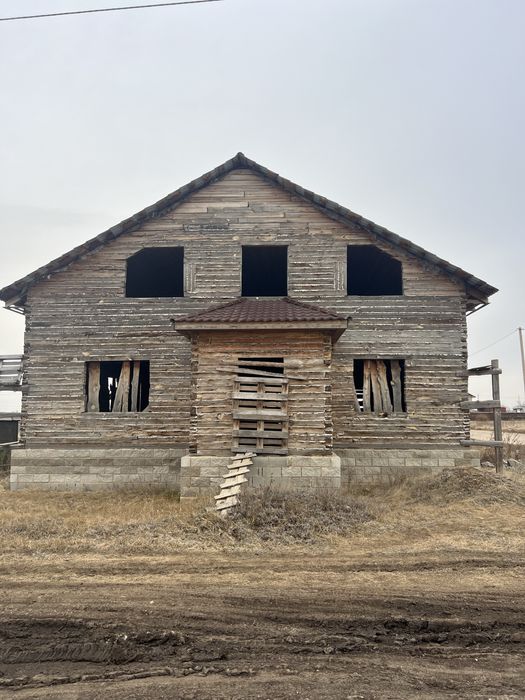 Проадется дом вдоль трассы