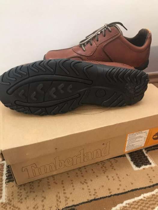Sneaker marca -TIMBERLAND marime 42 absolut noi 100% piele