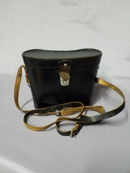 Бинокль призменный